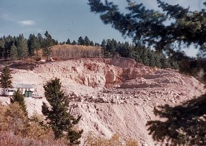 Spencer Opal Mines - RockHound.in